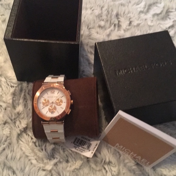 Michael Kors watch rose gold NWT main image 6